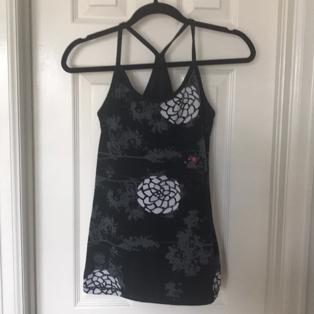 🍋 Lululemon Power Y Tank